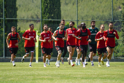 Gaziantep FK ara vermeden çalışıyor