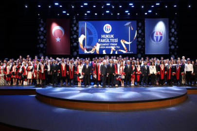 GAÜN'de genç hukukçuların mezuniyet coşkusu