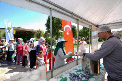 Şehitkamil Belediyesinden aşure ikramı