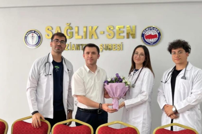 Tıp fakültesi öğrencilerinin ilk stetoskopu Sağlık Sen'den