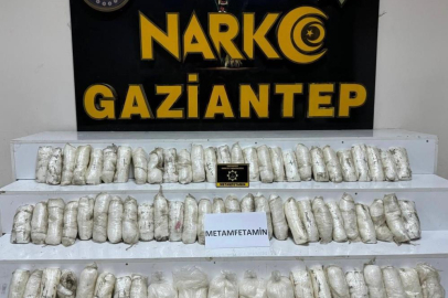 Tır tekerleğine gizlenmiş 124 kilo metamfetamin Gaziantep polisinin gözünden kaçmadı