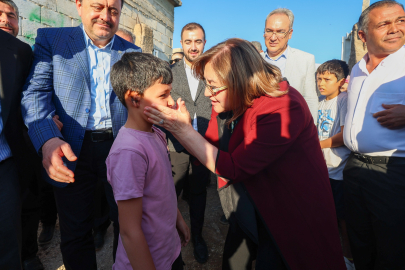 Başkan Şahin, doğuştan kulağı olmayan Sabri'nin hayallerine dokundu