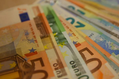 Dolar, Euro ve Sterlin’de son durum ne?