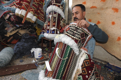 Ata mesleğini yaşatmaya devam ediyor